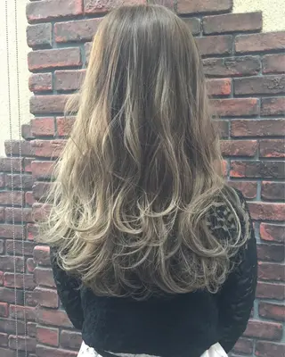 ロング カラー nakahara madokaのヘアスタイル