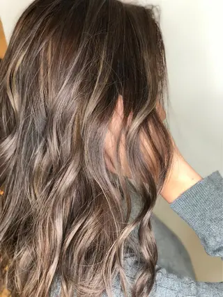 ロング カラー hair  design Norm所属・ハイライトバレイヤー ジュ🎨川村聖吾🎨のヘアスタイル