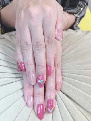 ネイル Toujours所属・山崎 美姫のネイルデザイン