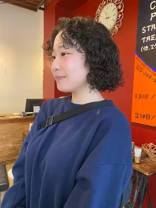 ショート パーマ 小日向 沙織のヘアスタイル