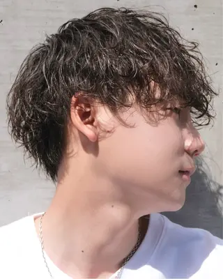 パーマ メンズ 新谷 結菜のヘアスタイル