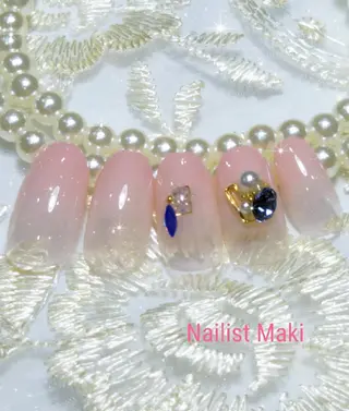 ネイル 小顔・毛穴・たるみ ネイル　似内真樹のエステ・リラクイメージ