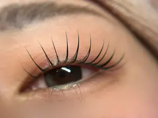 マツエク・マツパ NANA所属・(eyelist) NANAの眉毛・アイブロウイメージ