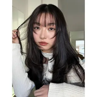 ロング タカバヤシ アイリのヘアスタイル