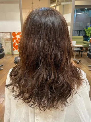 セミロング パーマ ink Runaのヘアスタイル