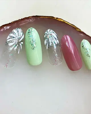 ネイル 新山 聖のネイルデザイン