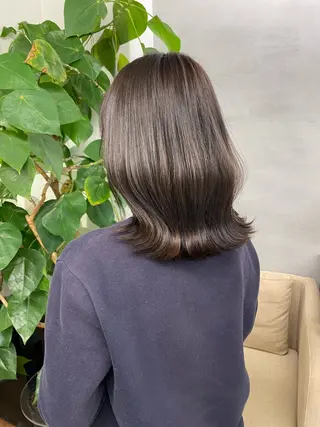 ミディアム カラー Sopi所属・JESSI / Sopiのヘアスタイル