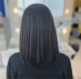 セミロング 友田 まりあのヘアスタイル