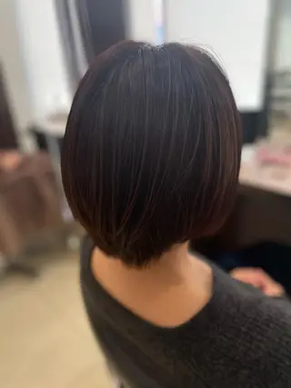 ショート カラー 嶌田 沙紀のヘアスタイル