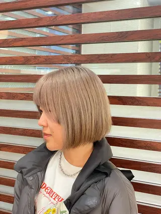 ミディアム アリヤマ メイカのヘアスタイル