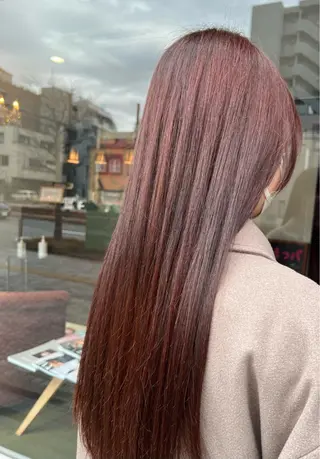 カラー *インナーカラー* 植松彩音のヘアスタイル