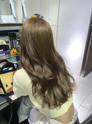 ロング ☘️透明感オリーブ/ 縮毛矯正ナミ☘️のヘアスタイル