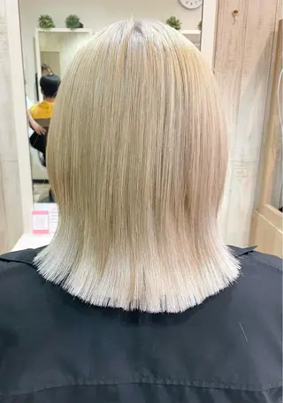 ミディアム カラー 🌈派手髪ハイトーン 🌈鈴木亮太🌈のヘアスタイル