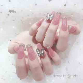 ネイル SAKURA 🍒のネイルデザイン