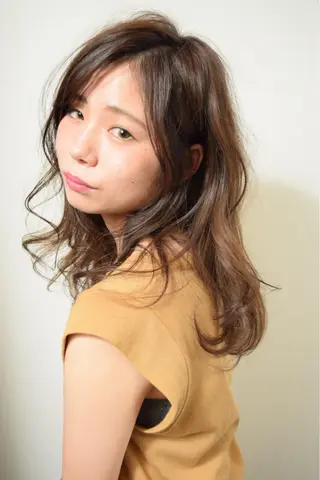 ミディアム セミロング ロング カラー パーマ 高橋 隆一のヘアスタイル