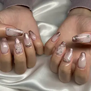 ネイル . 未來のネイルデザイン