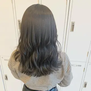 セミロング カラー YUNA ユウナのヘアスタイル