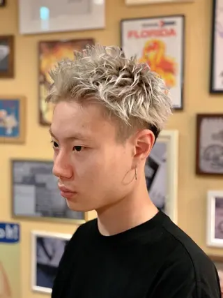 ショート カラー HOMMEHAIR4所属・砂川 太成のヘアスタイル