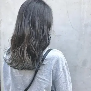 ミディアム カラー ヤスドミ ケイスケのヘアスタイル