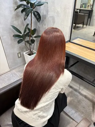 ロング オオムラ メイのヘアスタイル