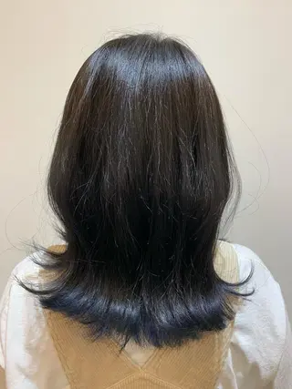 ミディアム カラー 若狭 彩花のヘアスタイル