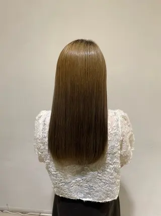 ロング 高本 明日香のヘアスタイル