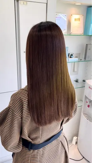 ロング メンズバレイヤージュ 斉藤春のヘアスタイル