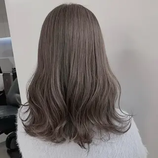 ミディアム グレージュ 透明感 ブリーチなし田島晃汰のヘアスタイル