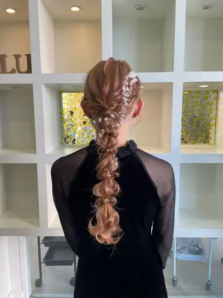 ロング ヘアアレンジ alu所属・マキノ キョウカのヘアスタイル