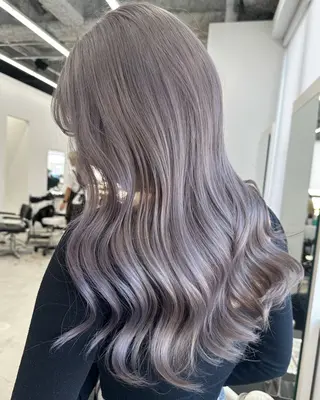 カラー 田中 莉香のヘアスタイル