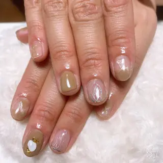 ネイル The Best Beauty受付担当のヘアスタイル