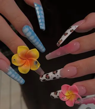 ネイル GO TODAY シェアサロン 渋谷Amiu店所属・渋谷ネイル🎀 y2k/海外ネイルのネイルデザイン