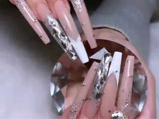 ネイル RE:Bonn所属・salon re:bonnのネイルデザイン