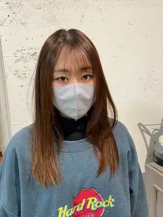 セミロング センターパート/眉毛 メンズカットNEXTのヘアスタイル