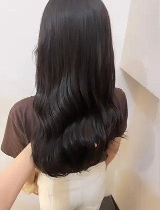 ロング カラー Neolive 千尋のヘアスタイル