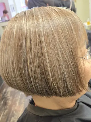 ショート カラー 遠藤 史秋のヘアスタイル