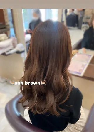 ロング 🎀透明感カラー 🐈ナズナのヘアスタイル