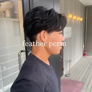 ショート パーマ メンズ mika｜ブルーカラ ー｜ハイトーンカラーのヘアスタイル