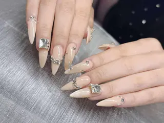 ネイル Lee Nailsのネイルデザイン