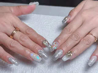 ネイル AngelChris ビューティーサロンのネイルデザイン