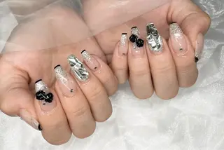 ネイル Roi〈ロワ〉 Minakoのネイルデザイン