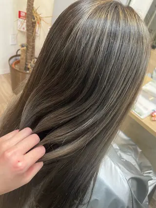 ロング カラー TELA HAIR 瑞江店所属・髪質改善⭐️透明感 片塩のヘアスタイル