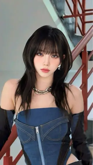 ロング カラー ハイトーン/韓国 レイヤー/るか🎀のヘアスタイル