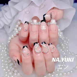 ネイル 🦋 Queenieのネイルデザイン