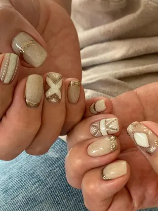 ネイル 大崎 奈々のネイルデザイン