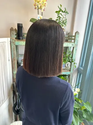 ミディアム カラー Yuko ．のヘアスタイル