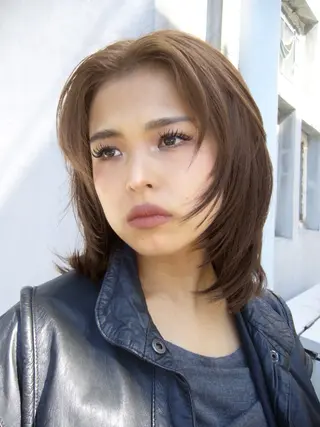 セミロング 坂入 美帆のヘアスタイル