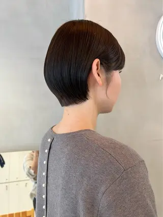 ショート センターパート /ニュアンスパーマのヘアスタイル
