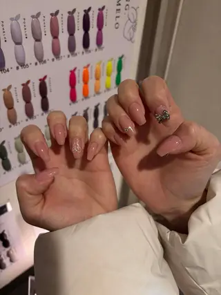 ネイル Hanni ANA.CHUOのネイルデザイン