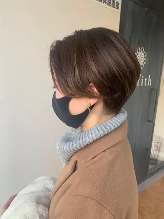 ショート 髪質改善＆ハイトーンカラー Cica神戸三宮元町店所属・福田 美波のヘアスタイル